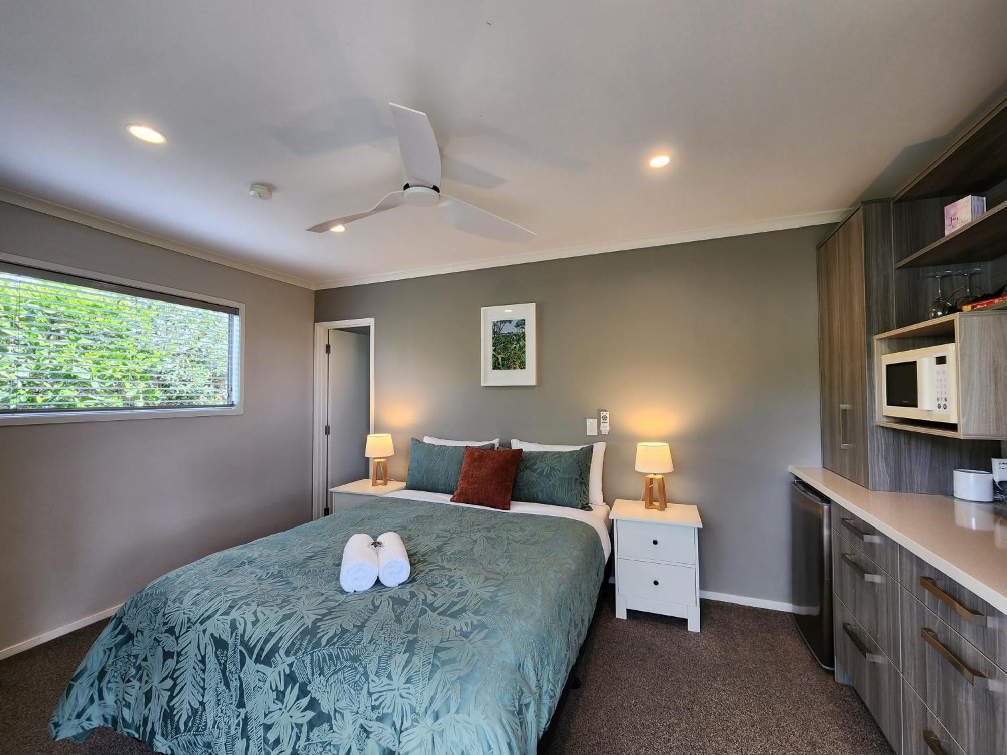 Hahei Getaway Rua Hotel ภายนอก รูปภาพ